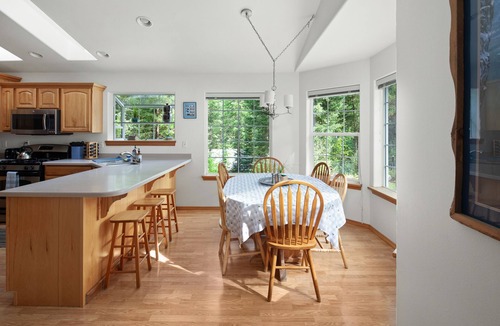 Martin City House | The Hillside House located 8 miles from west entrance to Glacier National Park