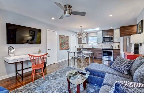 Cherry Condo | The Home Collection: King Suite in Myers Park near Uptown & Atrium CMC