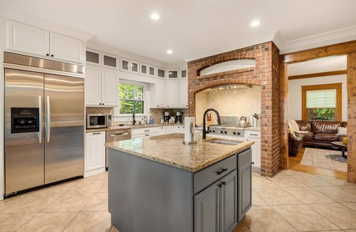 Skyland House | The Huntly Estate · Events, Pool, Fire Pits, Large Groups