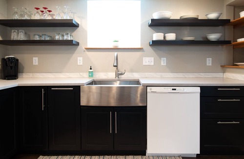Laramie House | The Lewis House-An entire apartment getaway