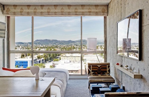 Wilshire Center Hotel | The LINE Hotel LA