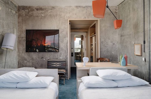 Wilshire Center Hotel | The LINE Hotel Los Angeles, 3x Pet-Friendly Double Rooms, Outdoor Pool!