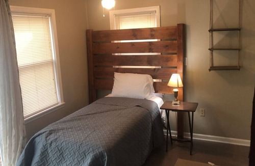 Royal Oak House | The Little Royal House of Woodward