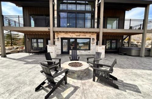 Island Park House | The Lodge at Cutthroat Landing