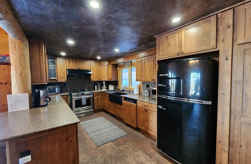 Red Feather Lakes House | The Lodge at Phantom Lake Ranch with private lakes and hiking trails
