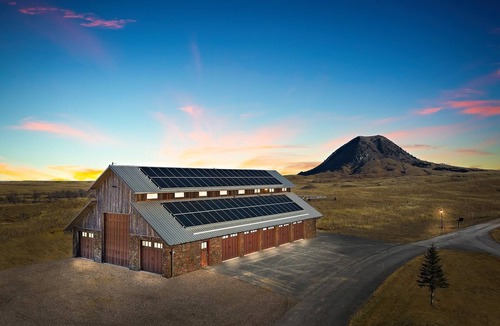Sturgis Apartment | The Loft at Raz Hideaway Mountain Ranch - Sleeps 3