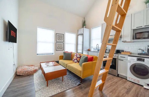 Olde Towne East Apartment | The Loft @ Columbus Center 3