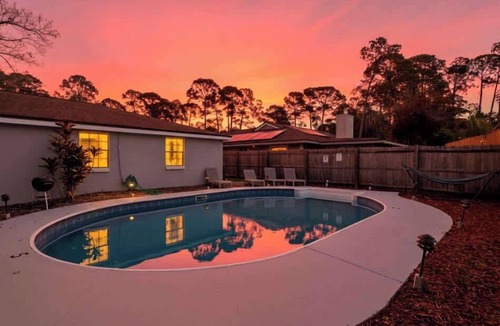 Southside House | The Mandarin Pool Place | Pool + Games