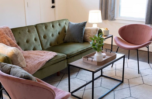 High Point House | The Marilyn: Fun Femme Walkable