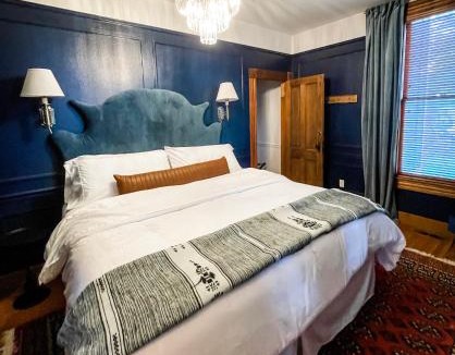 Historic Railroad District House | The Matriarch Suites- Downtown Ashland, OR