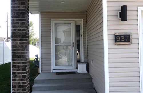 West Fargo House | The MikkonINN - Modern 3 bed home by The Lights