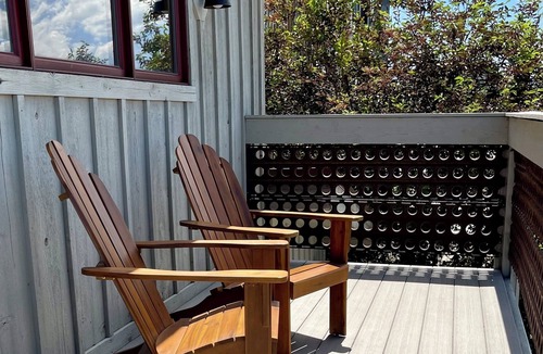 Ennis Apartment | The Mountain View Suite