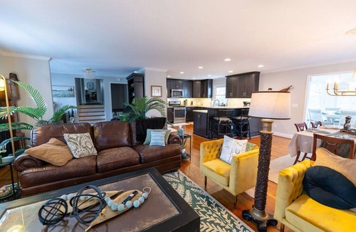 Greensboro House | The Nola House- Starmount Neighborhood