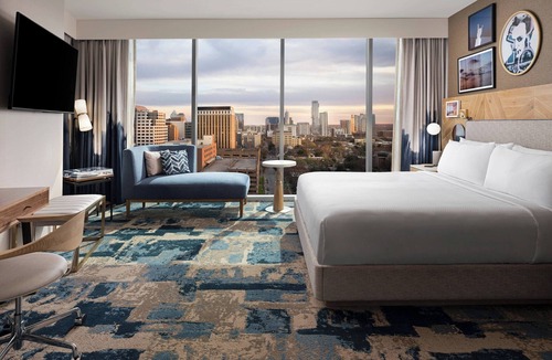 The Drag Hotel | The Otis Hotel Austin, Autograph Collection