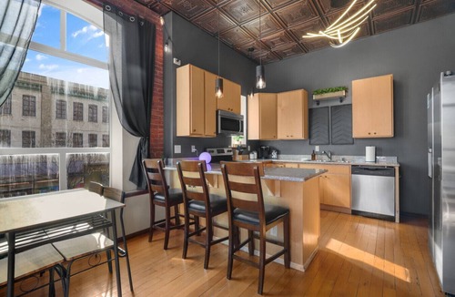 Great Falls Apartment | The Overlook: Downtown Cory Block Apartment