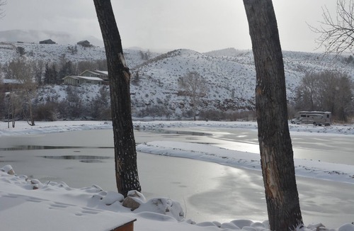 Dubois Condo | "The Patriot" -a renovated duplex in Dubois WY. Welcome Veterans & Snowmobilers!