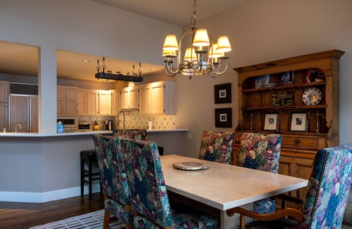 Warm Springs House | The perfect vacation home for family or friends!