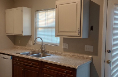 High Point House | *THE PERFECT VRBO for Corporate Groups, Traveling Nurses, Families & Friends!*