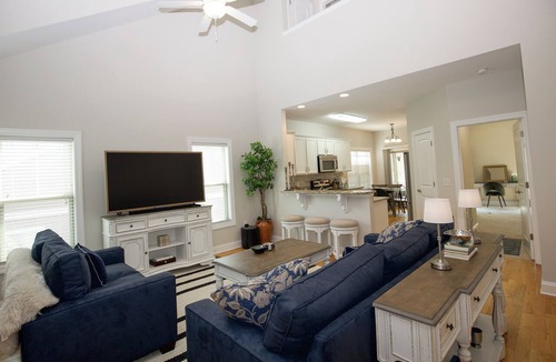 Southern Pines House | The Pines Retreat at Cypress Creek - 3 bedroom townhome with Community Pool