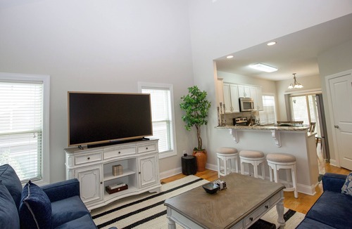 Southern Pines House | The Pines Retreat at Cypress Creek - 3 bedroom townhome with Community Pool