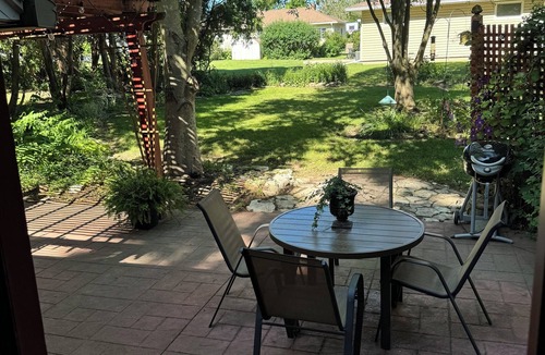 Grundy Center House | The Red Cottage is 2 blocks from Grundy Center's Historical Downtown. nn