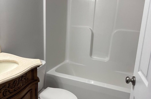 Lexington House | The red cottage of Erlanger