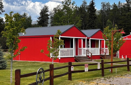Coram Cabin | The Red Station by Glacier - Cabin #8 with AC and laundry