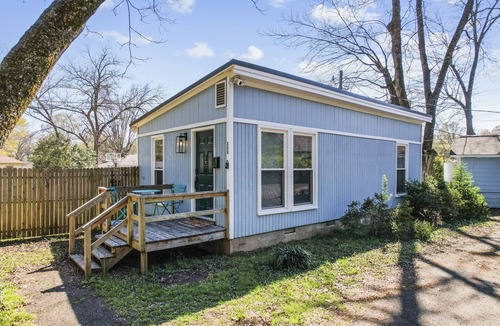 Rock Hill House | The Restful Retreat | 1Bed/1Bth Home | King Bed | Luxury Bath