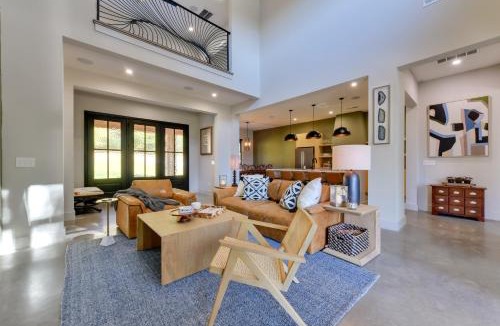 Mount Mourne House | The Retreat at Lake Norman: Boat Dock & Pool!