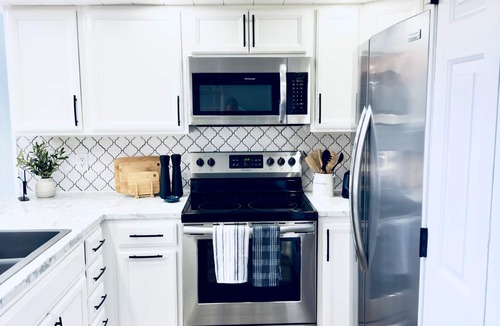 Avoca Condo | The Retreat - At Lake Monroe. nNo Cleaning Fees.