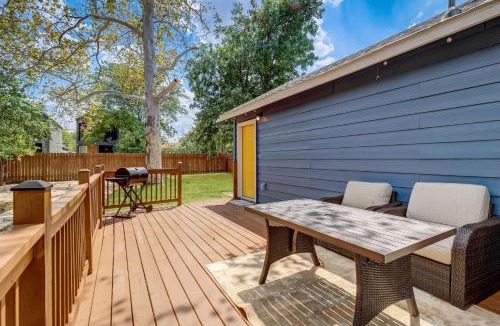 Eastside Promise Neighborhood House | The Retro Retreat - Close to Downtown, Fort Sam