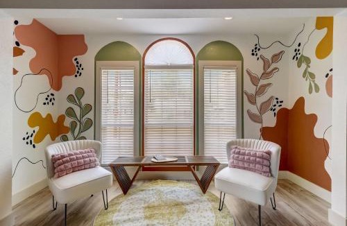 Eastside Promise Neighborhood House | The Retro Retreat - Close to Downtown, Fort Sam