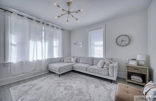 Rexburg House | The Rexburg Cottage - a newly remodeled 1940s home with a modern farmhouse feel!