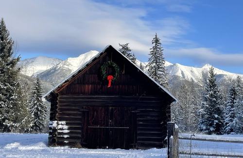 Condon Cabin | The River House Wedding & Event Venue