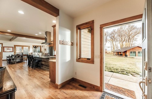Bozeman House | The Riverhouse on the East Gallatin