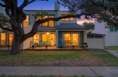 Sailhouse Apartment | The Salty Seahorse RRYC 36