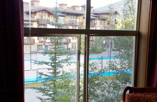 Salt Lake Mountain Resorts Condo | The snow is flying! Powderhorn 215 is a larger 1 BR/den w/slope views