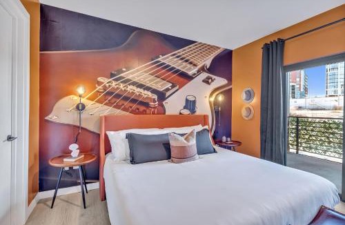 Downtown Nashville House | The Stage in Downtown Nashville by Nautical Properties