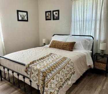 Rock Springs House | The Sunset Cottage - Wyoming