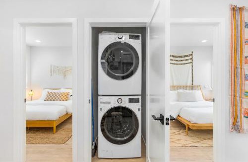 Whittier Heights Apartment | The Sweetest Suite - 91 Walkscore!