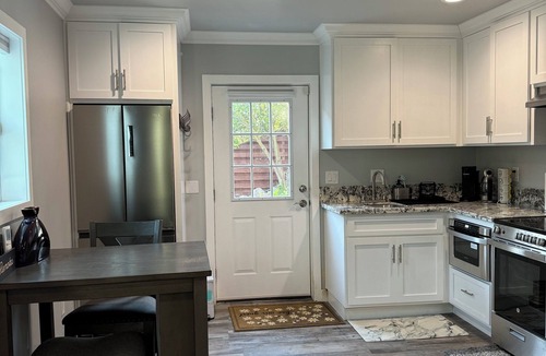 Rolling Hills Estates Cottage | The Tiny cottage in quite charming. Palos Verdes with AC, WiFi and washer/dryer