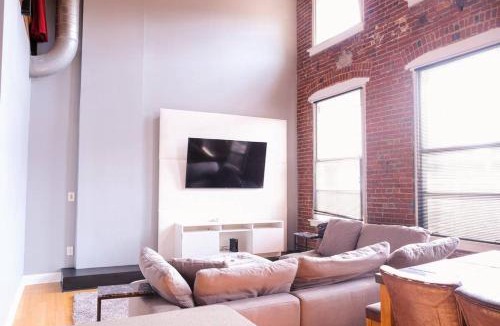 Wholesale District Apartment | The Top Floor Penthouse 4 BR 3 Bath 2 000 Sq Ft