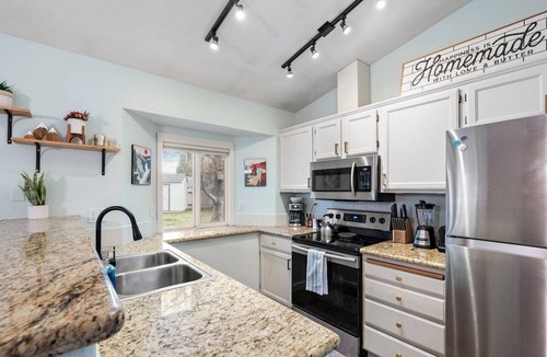 Southeast Boise House | The Ulex by Host Boise - Cozy 3 Bed in SE Boise by Simplot Sports Complex