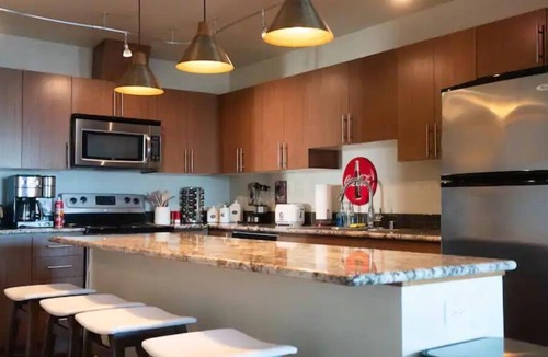 Lower Queen Anne Apartment | The View in Lower Queen Anne 29 Nights