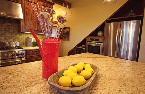 Fredericksburg House | The Villa at Spotted Sheep Farms - 8 Acres, 3 miles to downtown, close to wine!