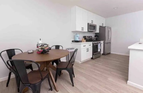 Central Escondido House | The Vineyard 2 bedroom condo in Historic Escondido, 10 mins from Safari park!