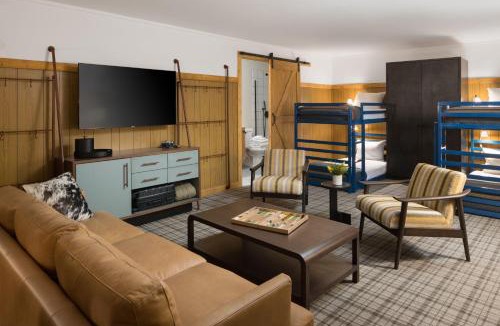 Jackson Cabin | The Virginian Lodge