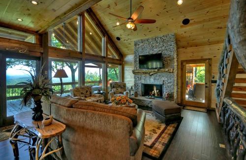 Ridges Over the Lake House | The Vue Over Blue Ridge