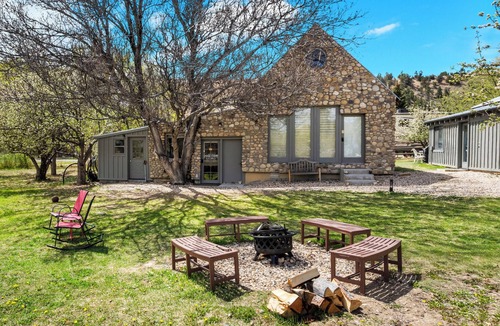Tropic Apartment | The Walnut Tree Room at River Stone Inn at Bryce