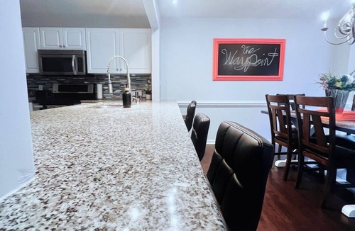 Spring Lake House | The Waypoint, 4BR/7Beds/2.5Bath Travel Themed Vacation Home adjacent to FT Bragg
